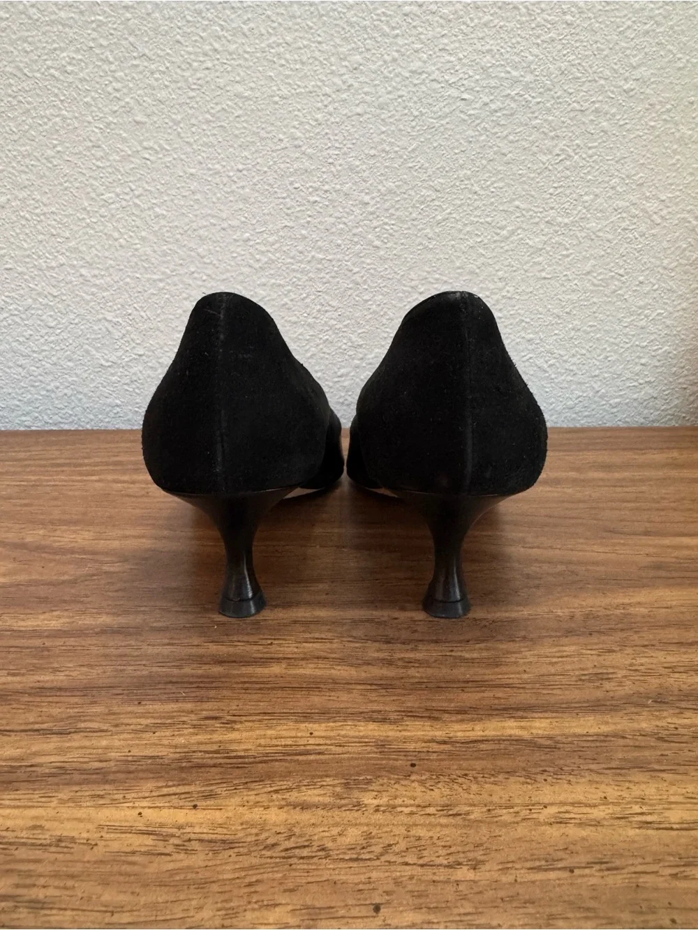 Manolo Blahnik Black Pointed Toe Buckle Pumps